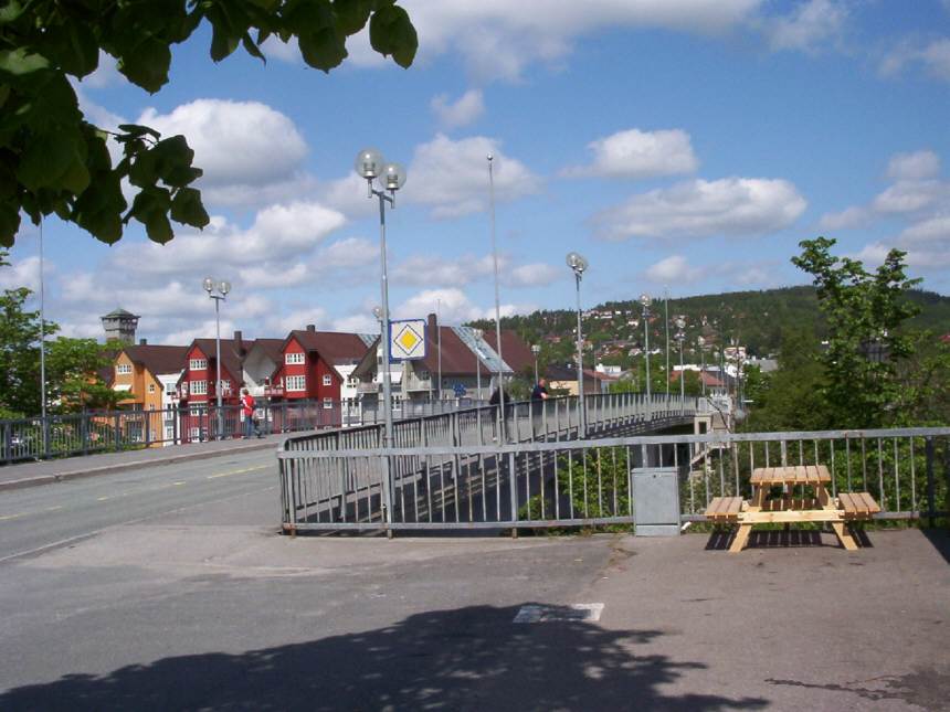 In Steinkjer beginnt die Kstenstrae Rv17 .