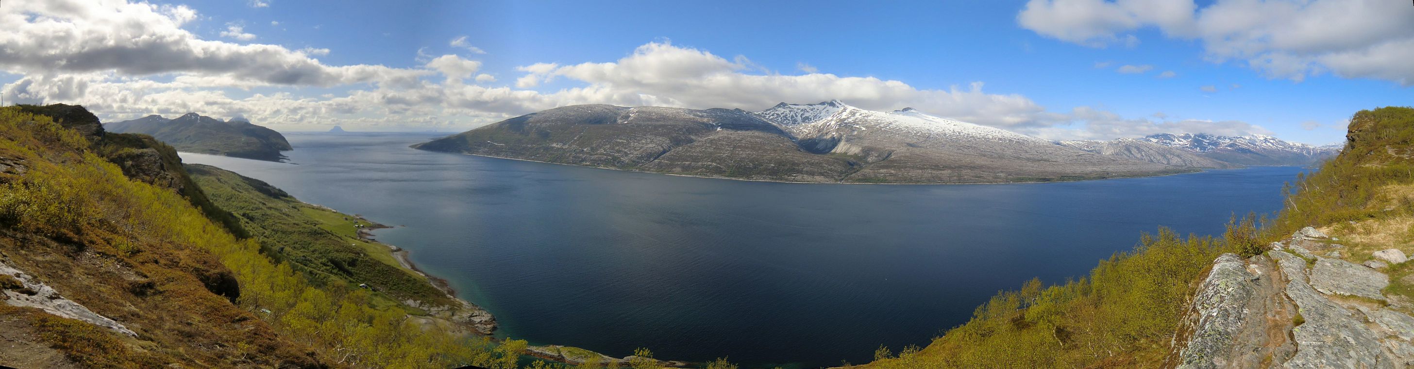 Panoramabild - Srfjord, Handnes, Lovund und Pollatinden