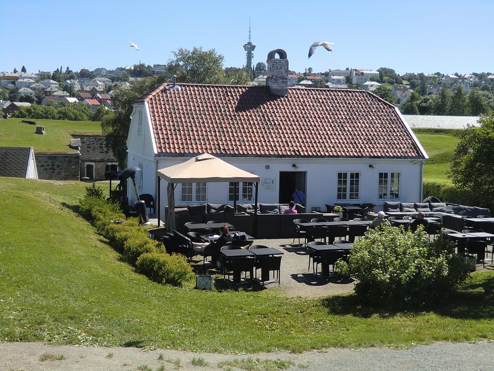 Tolles Restaurant in Trondheims bester Lage mit Ausblick ber der Stadt